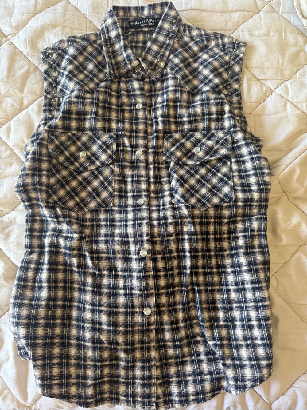 Sleeveless Plaid Button-Down Shirt - Black & White